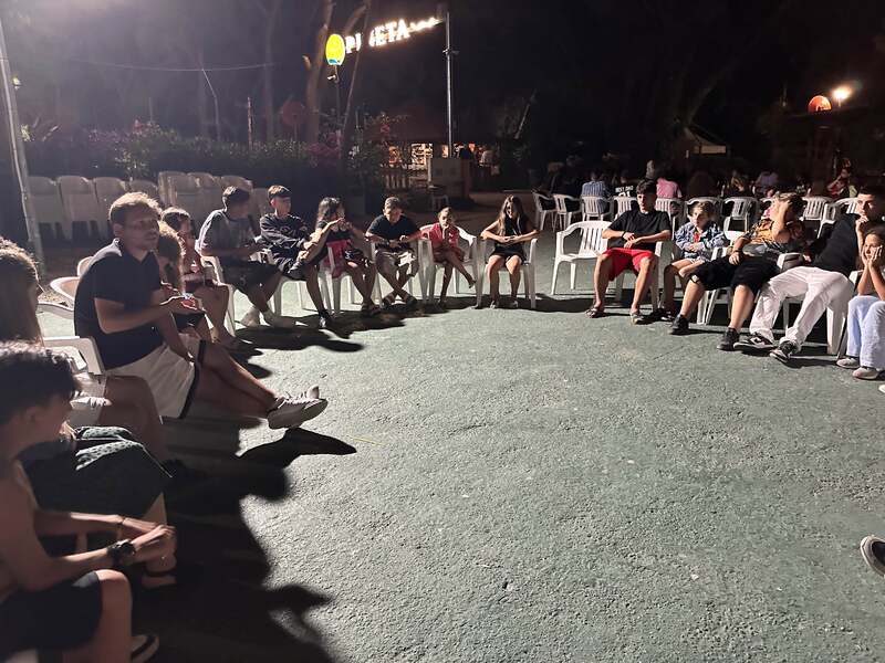 <h1>Assemblea di luce</h1>
Circle time serali