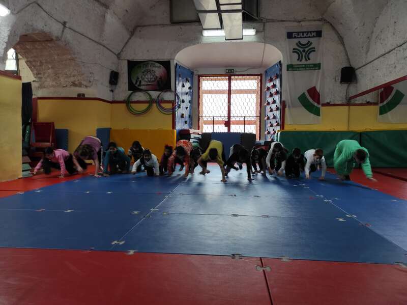 <h1>Allenamento passo gorilla</h1>