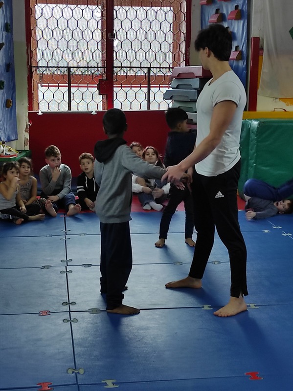 <h1>Dimostrazione con maestro</h1>