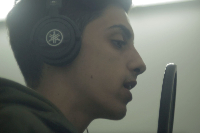 <h1>Antonio in studio di registrazione</h1>