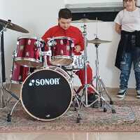 ***Esercitazione alla batteria***
Riproduzione di una parte di brano, autonomamente